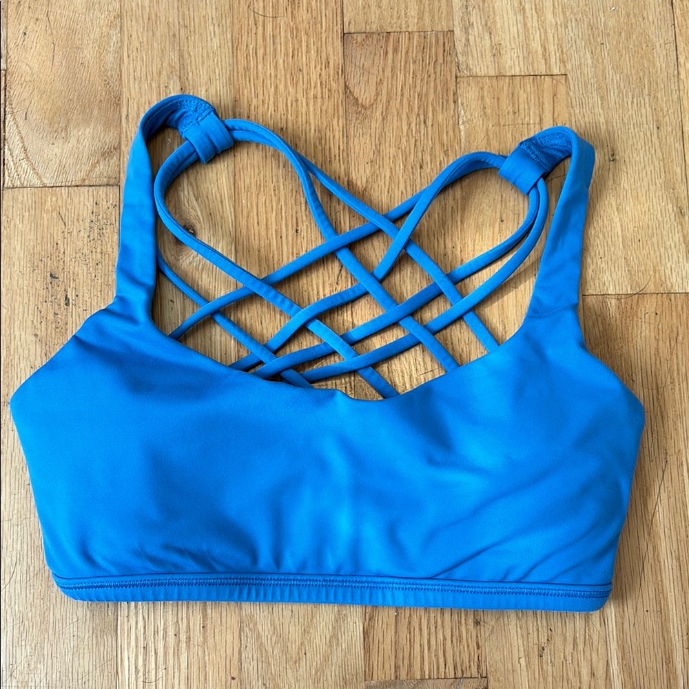 Lululemon Free to Be Sports Bra